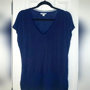 Women's Bar III Navy blue V-neck top size medium. Fit 8-10